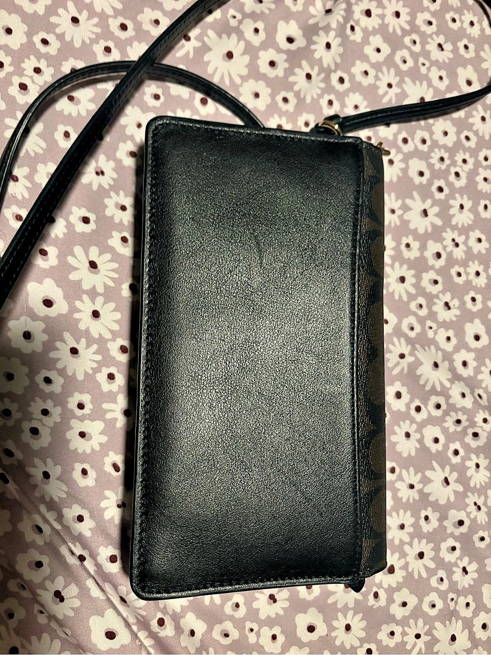 Coach Tech Phone Wallet In Colorblock Signature Canvas Colorblock Signature - Picture 2 of 3